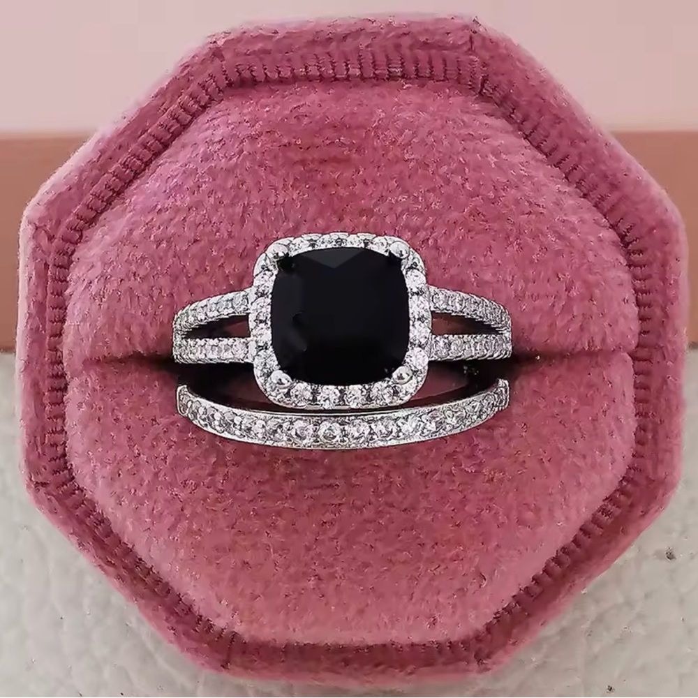 Black stone Zircon silver plated ring set